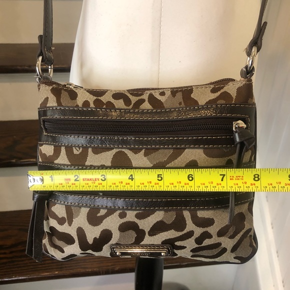 NINE WEST Leopard Camo Crossbody Shoulder Bag Exterior Pockets Top Zipper Close - Picture 8 of 14